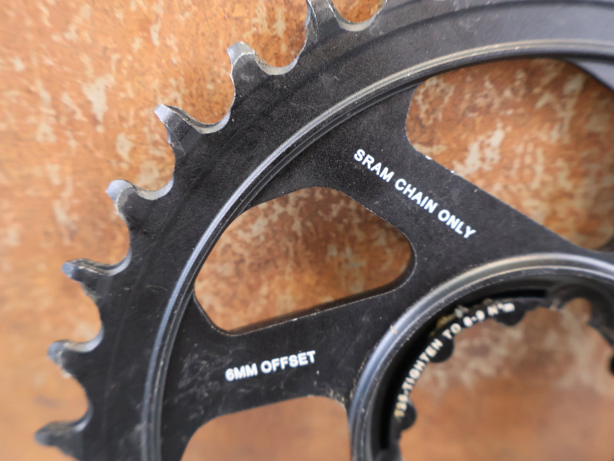 Kettenblatt von Sram, SRAM X SYNC 2 KETTENBLATT 6 MM OFFSET 34T / 36T / 3 BOLT vor USEDBIKES-OB.DE Hintergrund