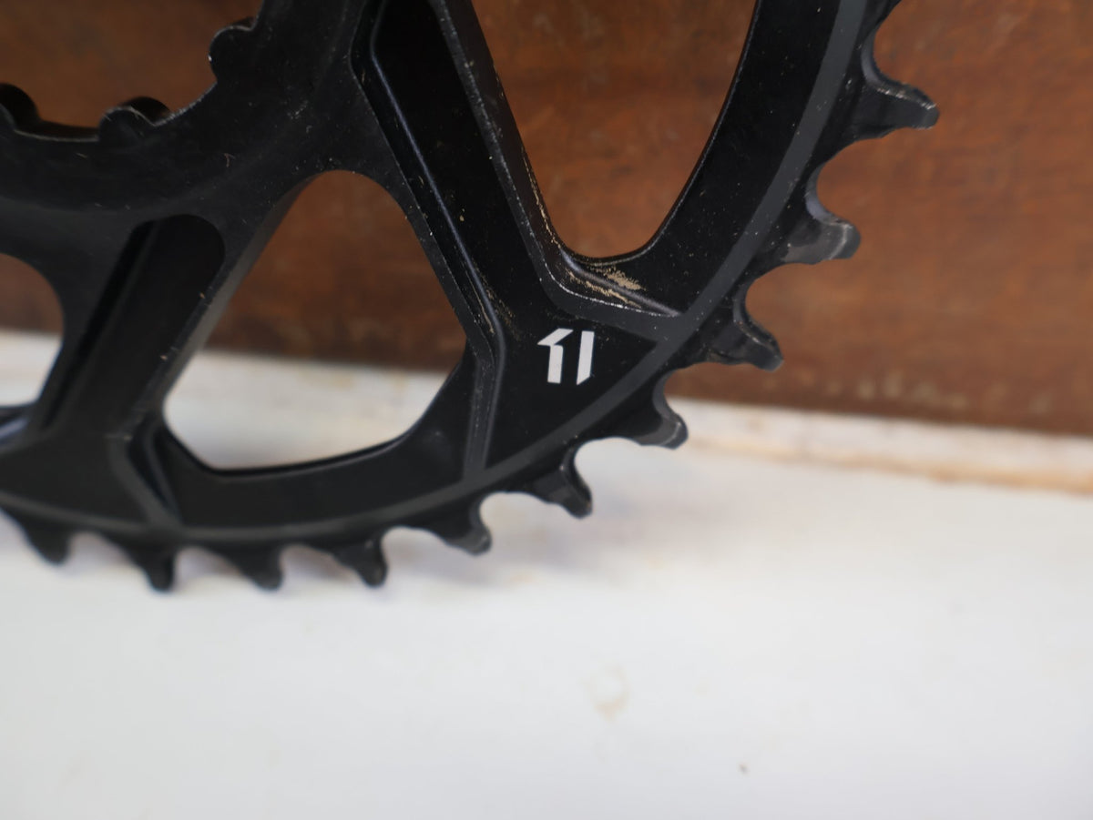 Kettenblatt von Sram, SRAM X SYNC 2 KETTENBLATT 6 MM OFFSET 34T / 36T / 3 BOLT vor USEDBIKES-OB.DE Hintergrund