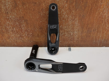 Kurbel von Sram, SRAM X0 EAGLE TRANSMISSION KURBELARME / T - TYPE / WIDE / 170 MM vor USEDBIKES - OB.DE Hintergrund