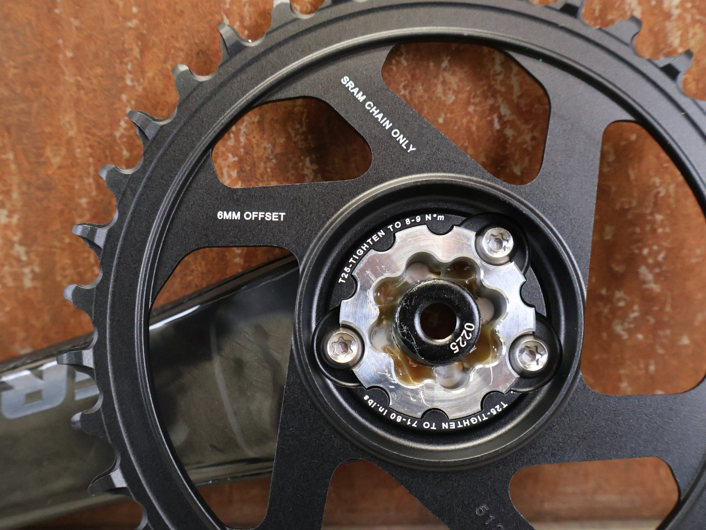 Kurbel von Sram, SRAM X01 ALL DOWNHILL DUB KURBELGARNITUR 165 MM 36T 6 MM OFFSET vor USEDBIKES - OB.DE Hintergrund