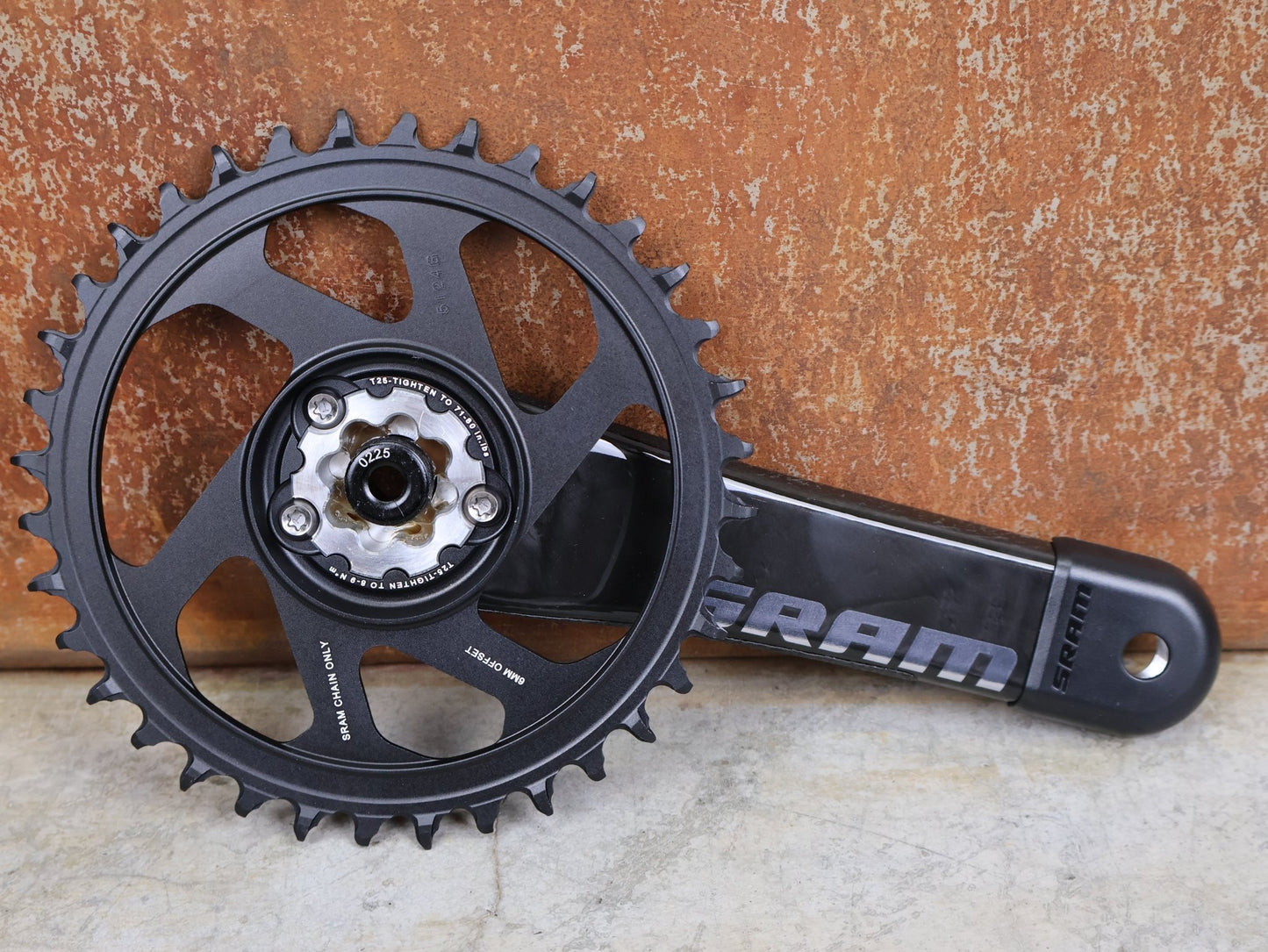 Kurbel von Sram, SRAM X01 ALL DOWNHILL EAGLE DUB KURBELARM RECHTS 165 MM – CARBON MTB REPLACEMENT ARM vor USEDBIKES - OB.DE Hintergrund