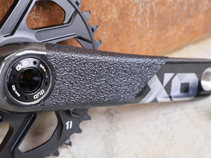 Kurbel von Sram, SRAM X01 ALL DOWNHILL EAGLE DUB KURBELARM RECHTS 165 MM – CARBON MTB REPLACEMENT ARM vor USEDBIKES - OB.DE Hintergrund