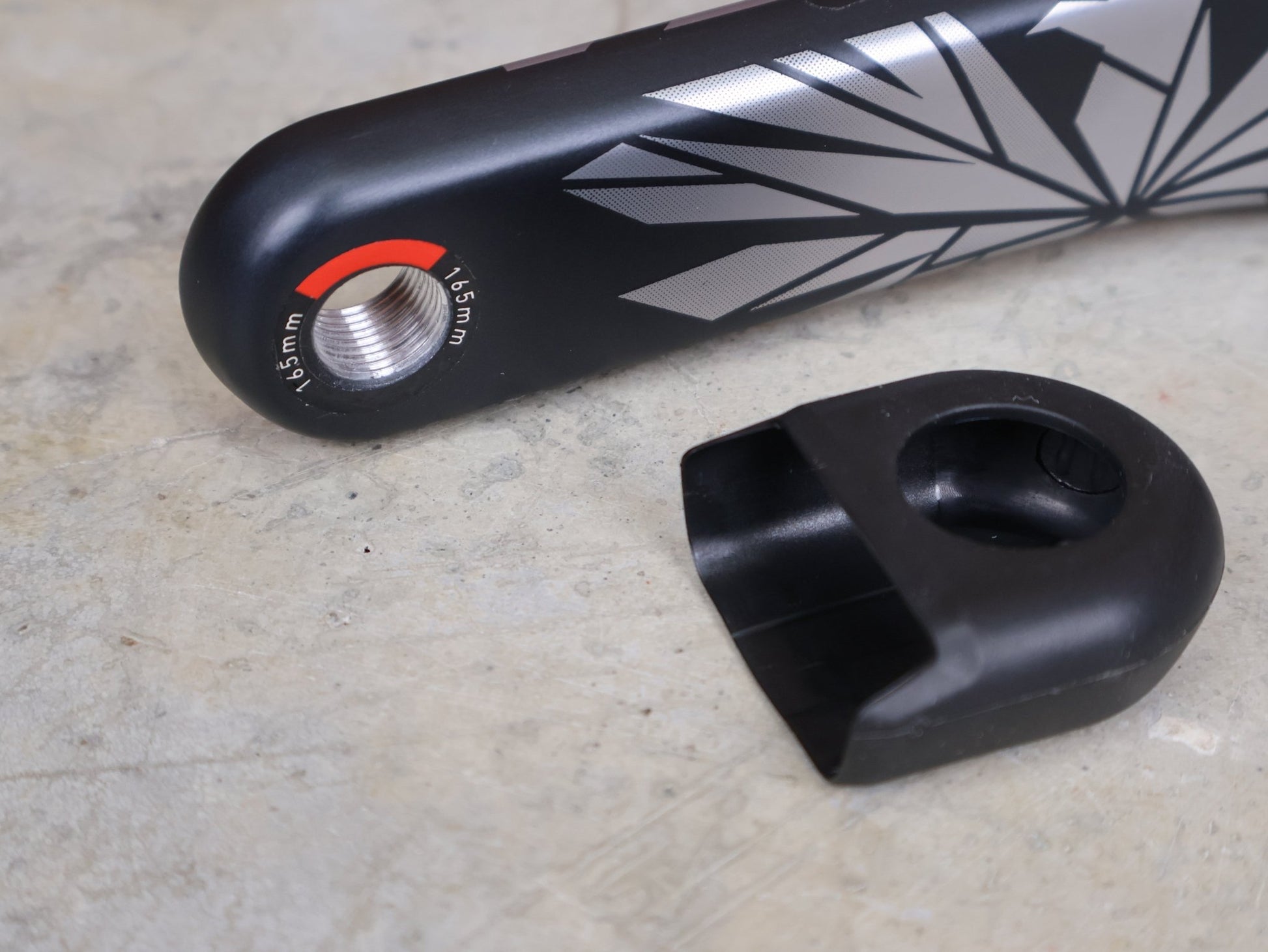 Kurbel von Sram, SRAM X01 EAGLE DUB KURBELARM LINKS 165 MM – CARBON MTB REPLACEMENT ARM vor USEDBIKES - OB.DE Hintergrund