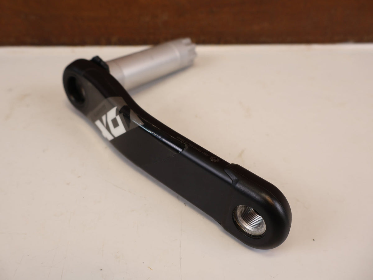 Kurbel von Sram, SRAM X01 EAGLE DUB KURBELARM LINKS 165 MM CARBON vor USEDBIKES-OB.DE Hintergrund