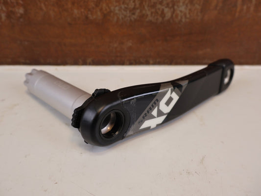Kurbel von Sram, SRAM X01 EAGLE DUB KURBELARM LINKS 165 MM CARBON vor USEDBIKES-OB.DE Hintergrund