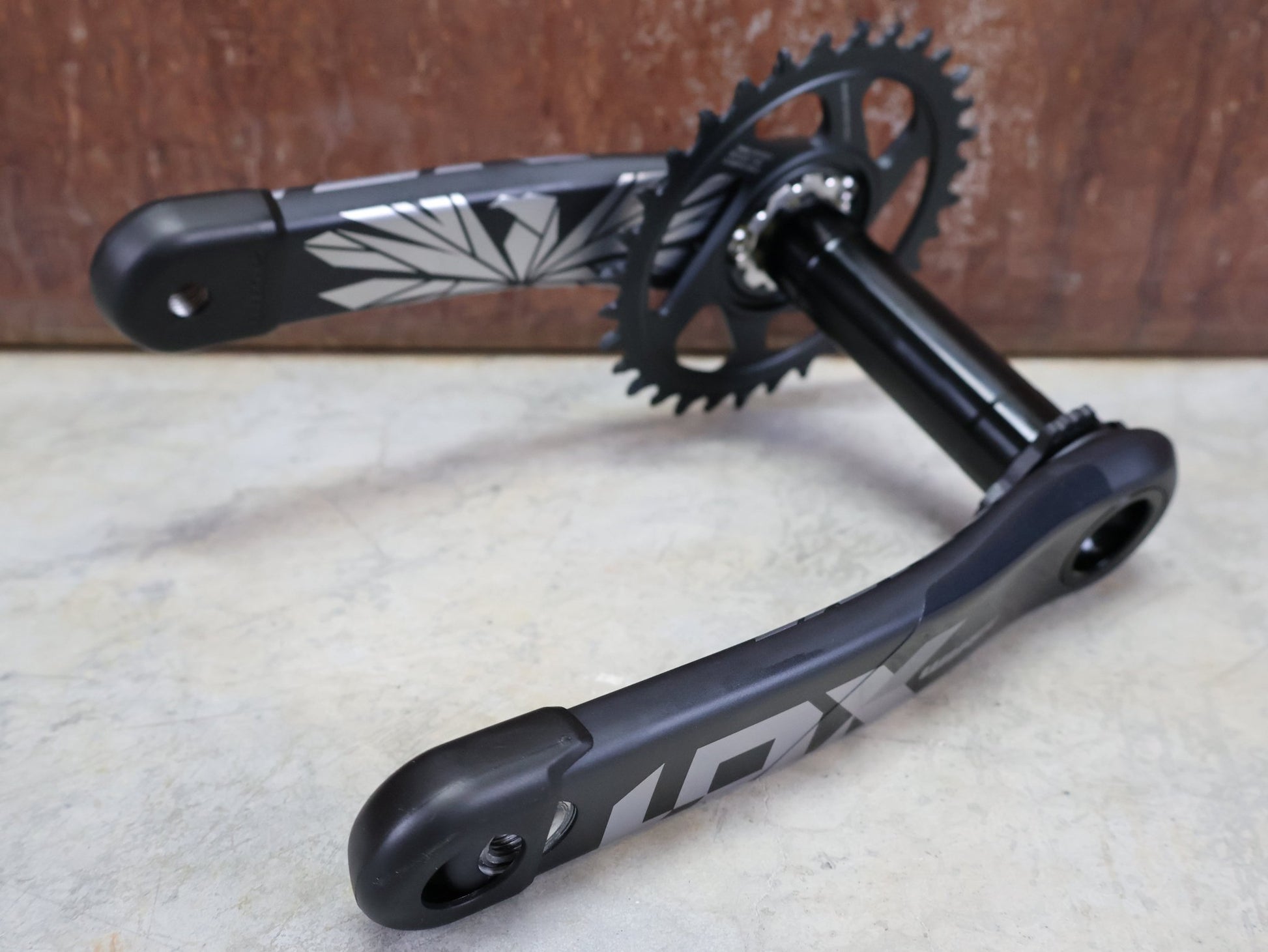 Schaltungsteile von Sram, SRAM X01 EAGLE DUB WIDE KURBELGARNITUR 32 ZÄHNE / 175MM vor USEDBIKES - OB.DE Hintergrund