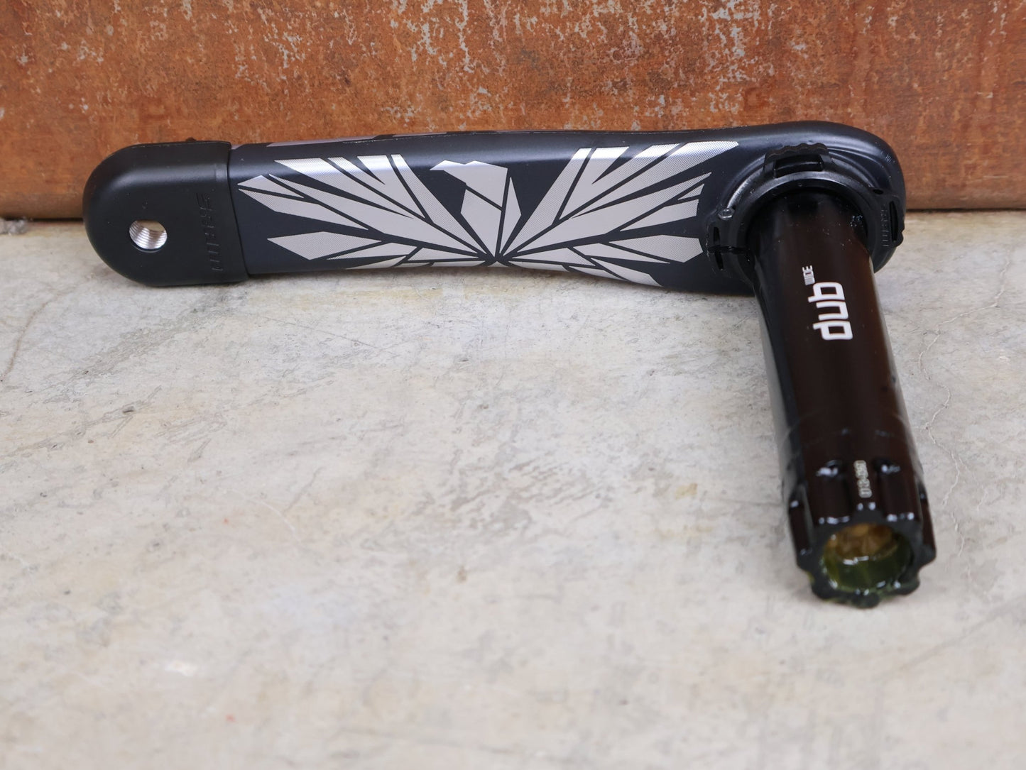 Schaltungsteile von Sram, SRAM X01 EAGLE DUB WIDE KURBELGARNITUR 32T 170 MM – CARBON / 12 - FACH MTB vor USEDBIKES - OB.DE Hintergrund