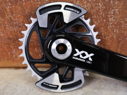 Powermeter von Sram, SRAM XX EAGLE AXS TRANSMISSION POWER METER KURBEL – DUB MTB WIDE / 55 MM – 165 MM vor USEDBIKES - OB.DE Hintergrund