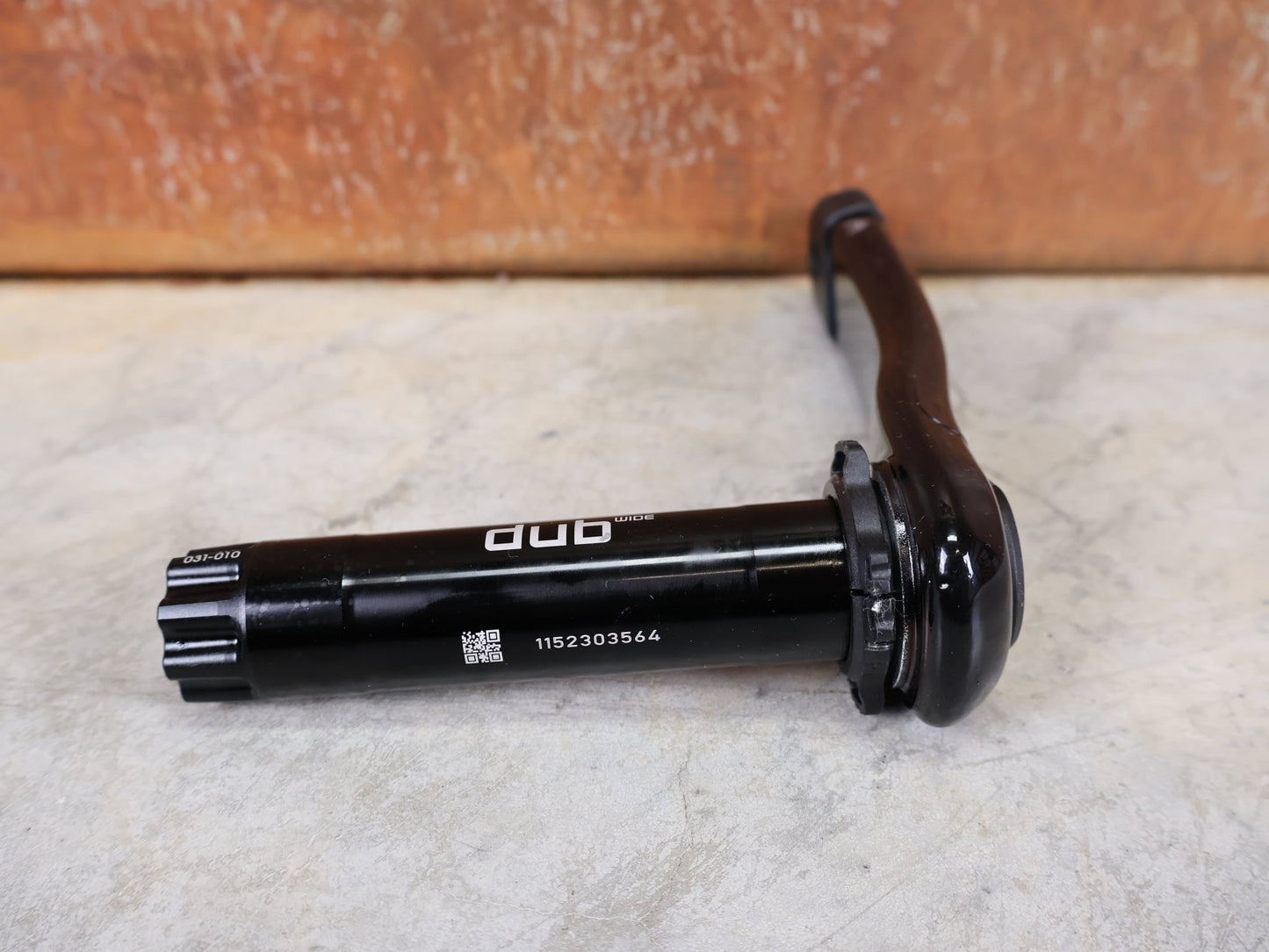 Powermeter von Sram, SRAM XX EAGLE AXS TRANSMISSION POWER METER KURBEL – DUB MTB WIDE / 55 MM – 165 MM vor USEDBIKES - OB.DE Hintergrund