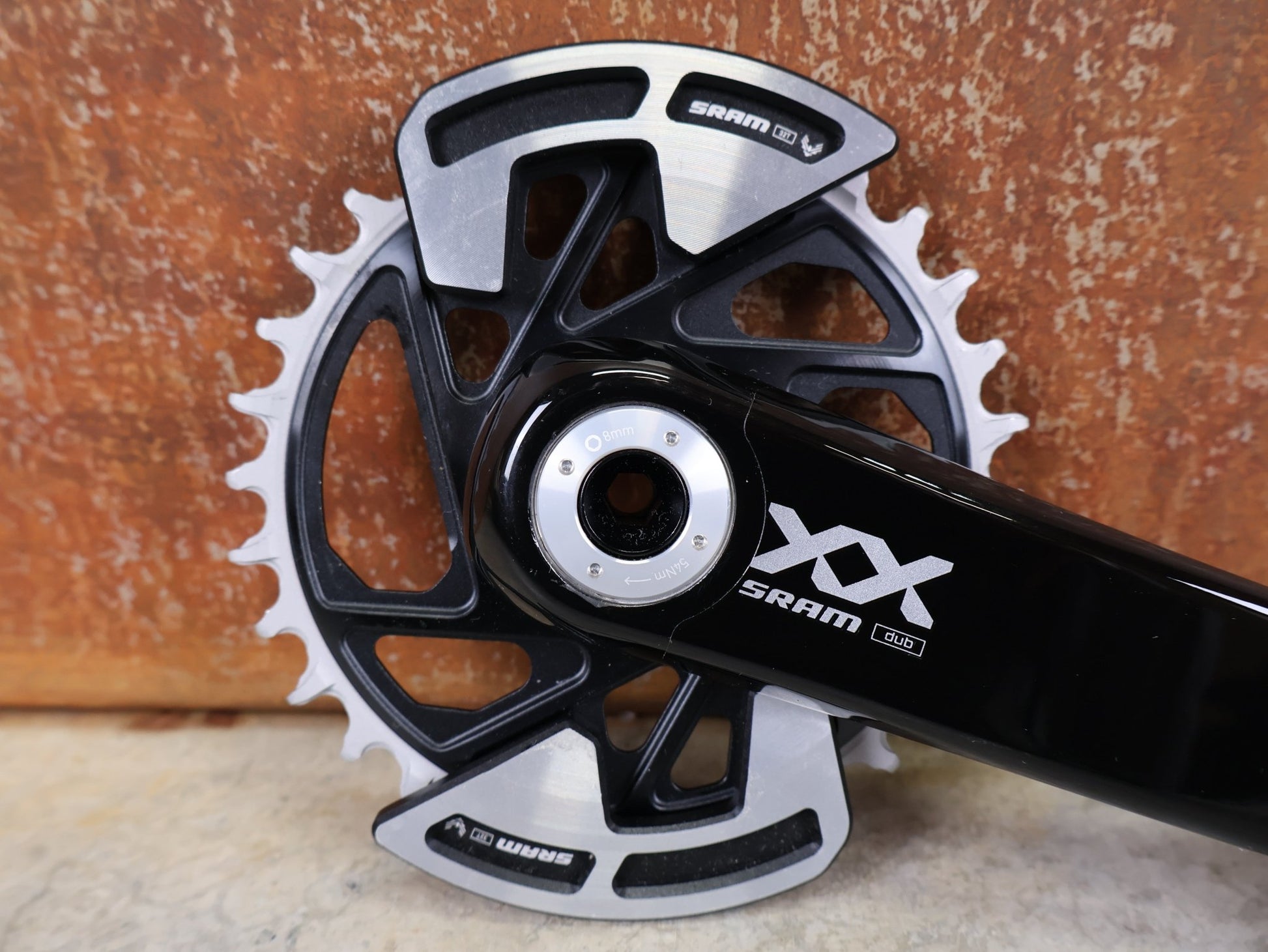 Powermeter von Sram, SRAM XX EAGLE AXS TRANSMISSION POWER METER KURBEL – DUB MTB WIDE / 55 MM – 170 MM vor USEDBIKES - OB.DE Hintergrund