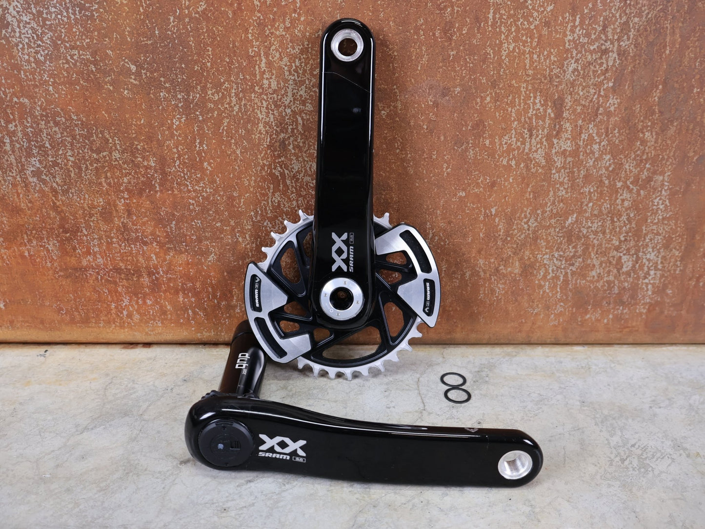 Powermeter von Sram, SRAM XX EAGLE AXS TRANSMISSION POWER METER KURBEL – DUB MTB WIDE / 55 MM – 170 MM vor USEDBIKES - OB.DE Hintergrund