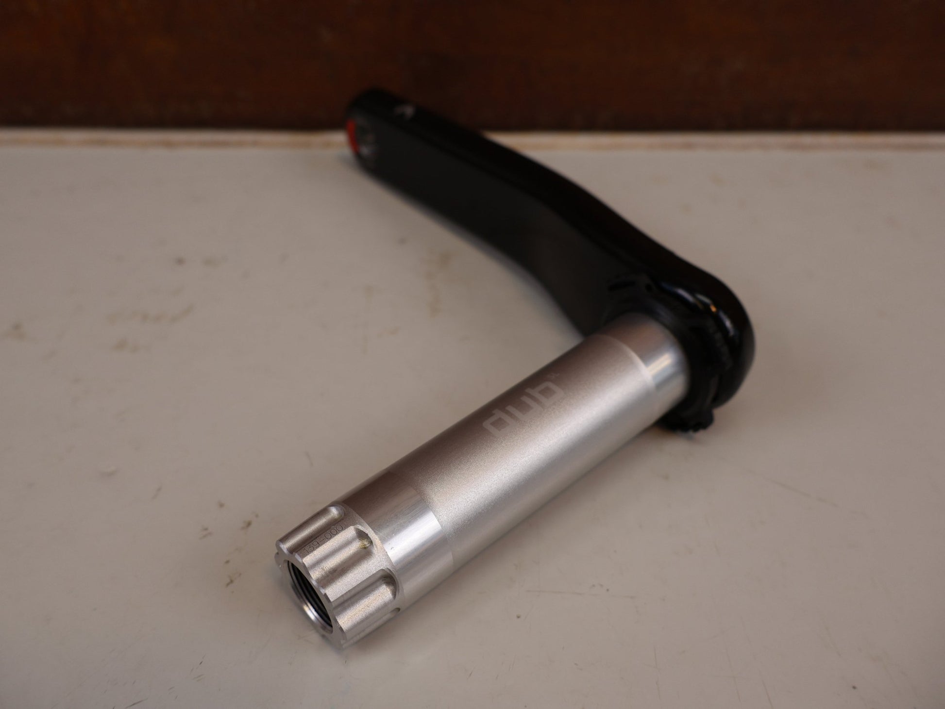 Kurbel von Sram, SRAM XX SL EAGLE T-TYPE KURBELARME / CARBON / 165MM / DUB / 8-BOLT / Q 168MM vor USEDBIKES-OB.DE Hintergrund