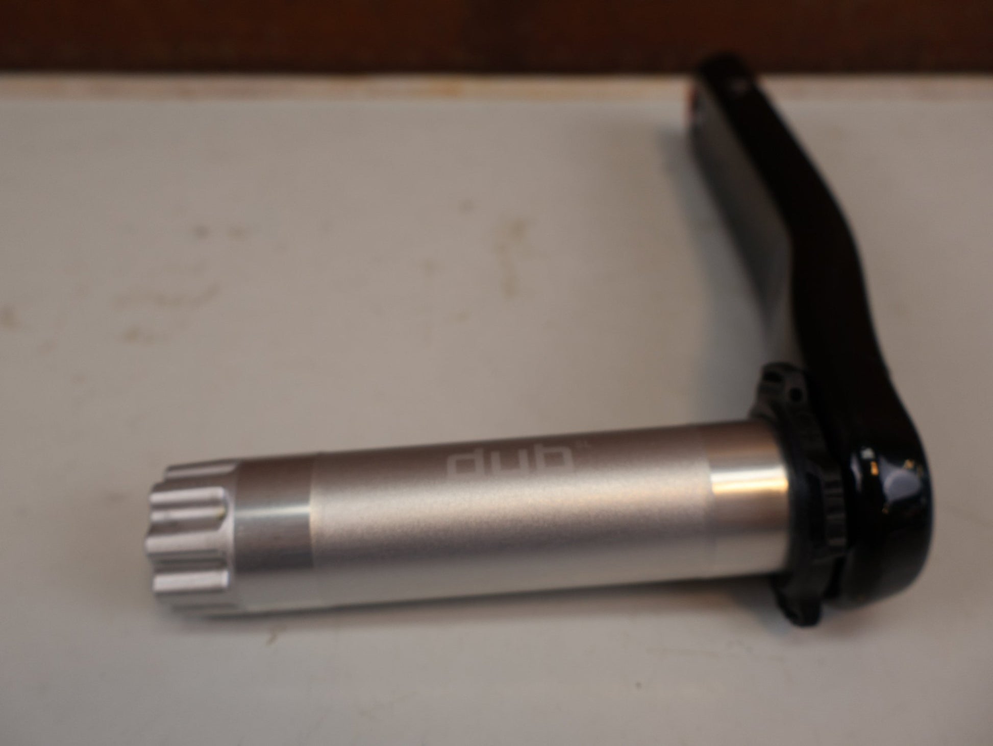 Kurbel von Sram, SRAM XX SL EAGLE T-TYPE KURBELARME / CARBON / 165MM / DUB / 8-BOLT / Q 168MM vor USEDBIKES-OB.DE Hintergrund
