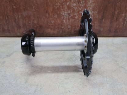 Schaltungsteile von Sram, SRAM XX1 EAGLE DUB KURBELGARNITUR 32 ZÄHNE / 175MM vor USEDBIKES - OB.DE Hintergrund