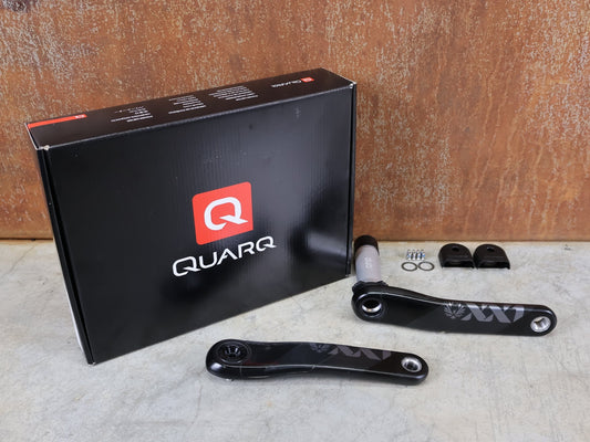 Kurbel von Sram, SRAM XX1 EAGLE DUB SL CARBON KURBELARME / 175 MM / 8 - BOLT / DUB SL / 344G vor USEDBIKES - OB.DE Hintergrund