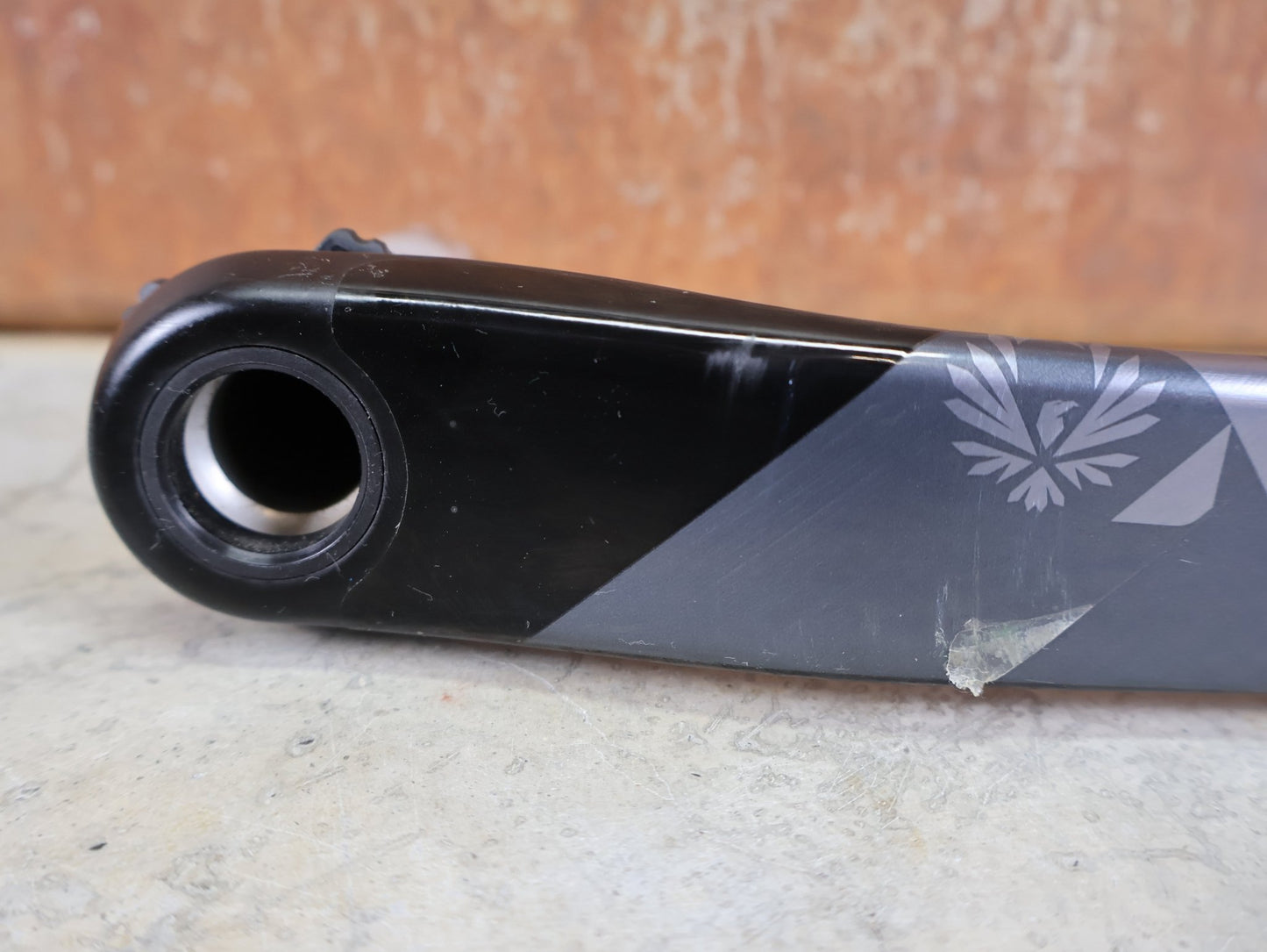 Kurbel von Sram, SRAM XX1 EAGLE DUB SL KURBELARME 170 MM – BOOST 52 MM – 8 - BOLT – CARBON vor USEDBIKES - OB.DE Hintergrund