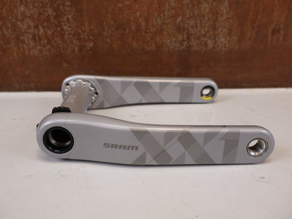 Kurbel von Sram, SRAM XX1 Eagle Kurbel Nino Schurter DUB SL 175mm / 3-Bolt vor USEDBIKES-OB.DE Hintergrund
