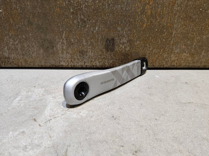 Kurbel von Sram, SRAM XX1 EAGLE KURBELARME 3 - BOLT 175MM OFFSET / N1NO SONDEREDITION vor USEDBIKES - OB.DE Hintergrund