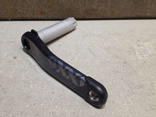 Kurbel von Sram, SRAM XX1 KURBELARM EAGLE DUB / 170 - 175MM / LINKS in variant_title vor USEDBIKES - OB.DE Hintergrund
