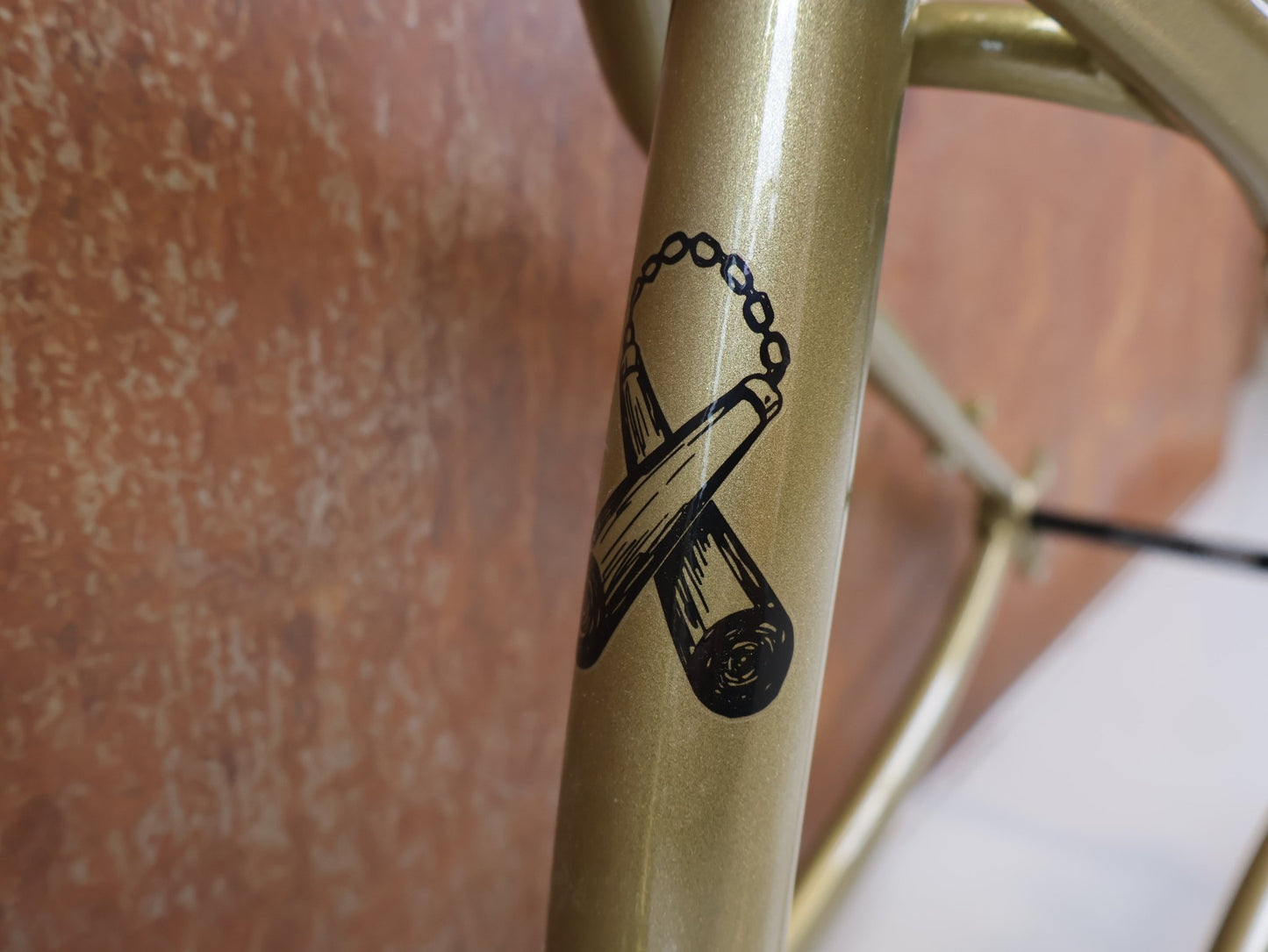 Mountainbikerahmen von Surley, SURLY KARATE MONKEY RAHMENSET FOOLS GOLD / S vor USEDBIKES-OB.DE Hintergrund