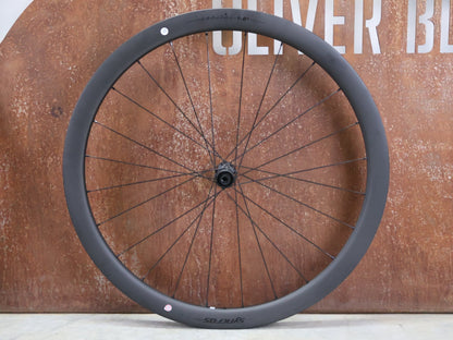 Laufrad/Laufradsatz von Syncros, SYNCROS CAPITAL 1.0S LAUFRADSATZ DISC vor USEDBIKES - OB.DE Hintergrund