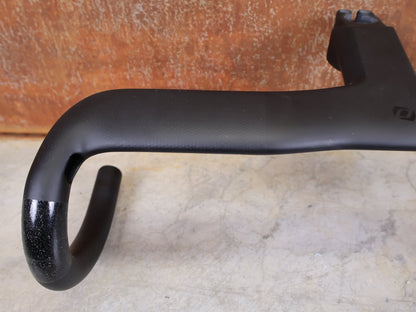 Lenker von Syncros, SYNCROS CRESTON IC SL AERO ROAD COCKPIT – 420 MM – 120 MM – INTEGRIERT vor USEDBIKES - OB.DE Hintergrund