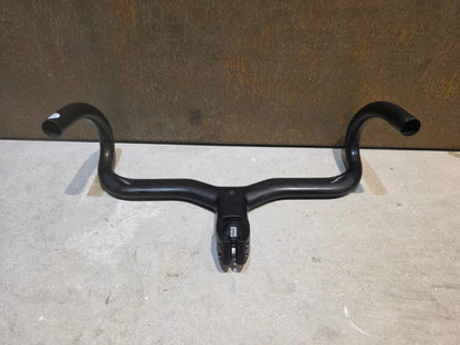 Lenker von Syncros, SYNCROS CRESTON IC SL LENKER - / VORBAUEINHEIT 420 / 120MM vor USEDBIKES - OB.DE Hintergrund