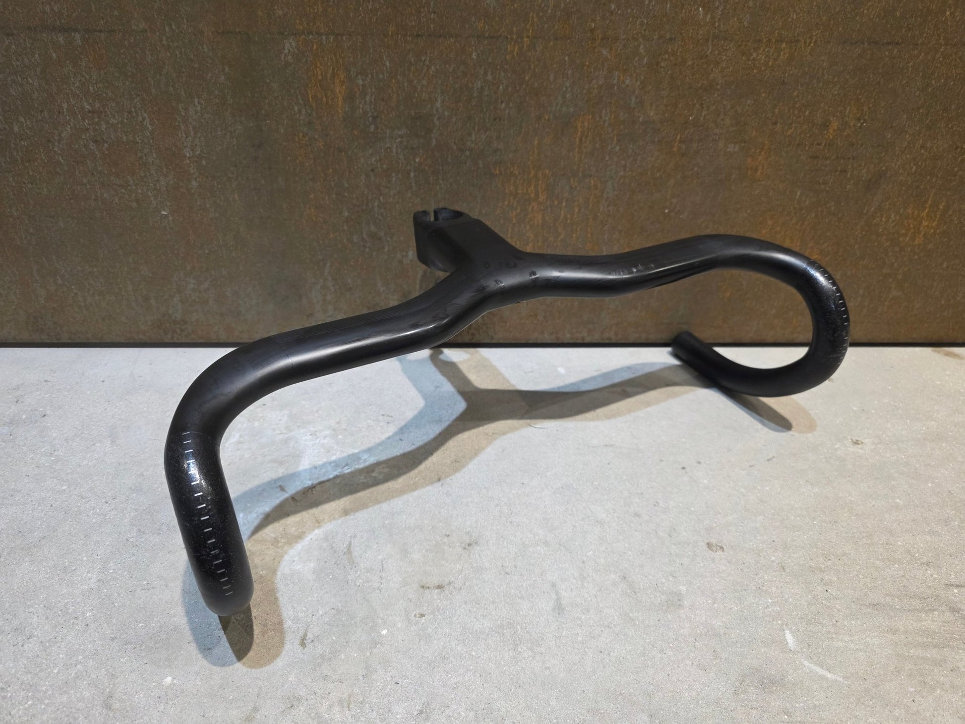 Lenker von Syncros, SYNCROS CRESTON IC SL LENKER - / VORBAUEINHEIT 420 / 120MM vor USEDBIKES - OB.DE Hintergrund