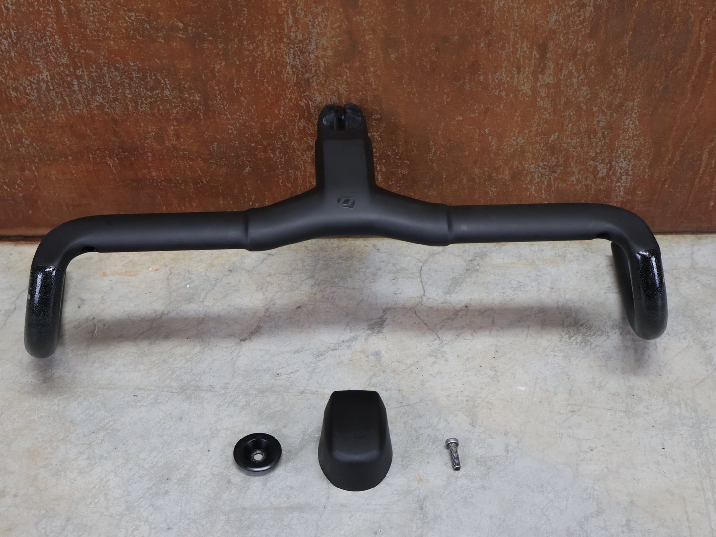 Lenker von Syncros, SYNCROS CRESTON IC SL X GRAVEL LENKER - / VORBAUEINHEIT 440 / 110MM vor USEDBIKES - OB.DE Hintergrund