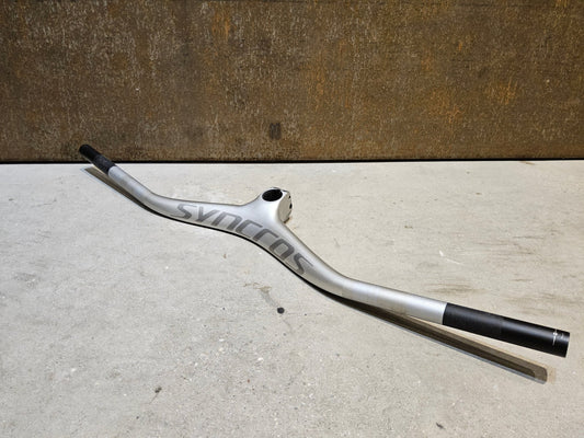 Lenker von Syncros, SYNCROS FRASER IC SL N1NO LENKER - / VORBAUEINHEIT 740 / 90MM vor USEDBIKES - OB.DE Hintergrund