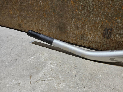 Lenker von Syncros, SYNCROS FRASER IC SL N1NO LENKER - / VORBAUEINHEIT 740 / 90MM vor USEDBIKES - OB.DE Hintergrund