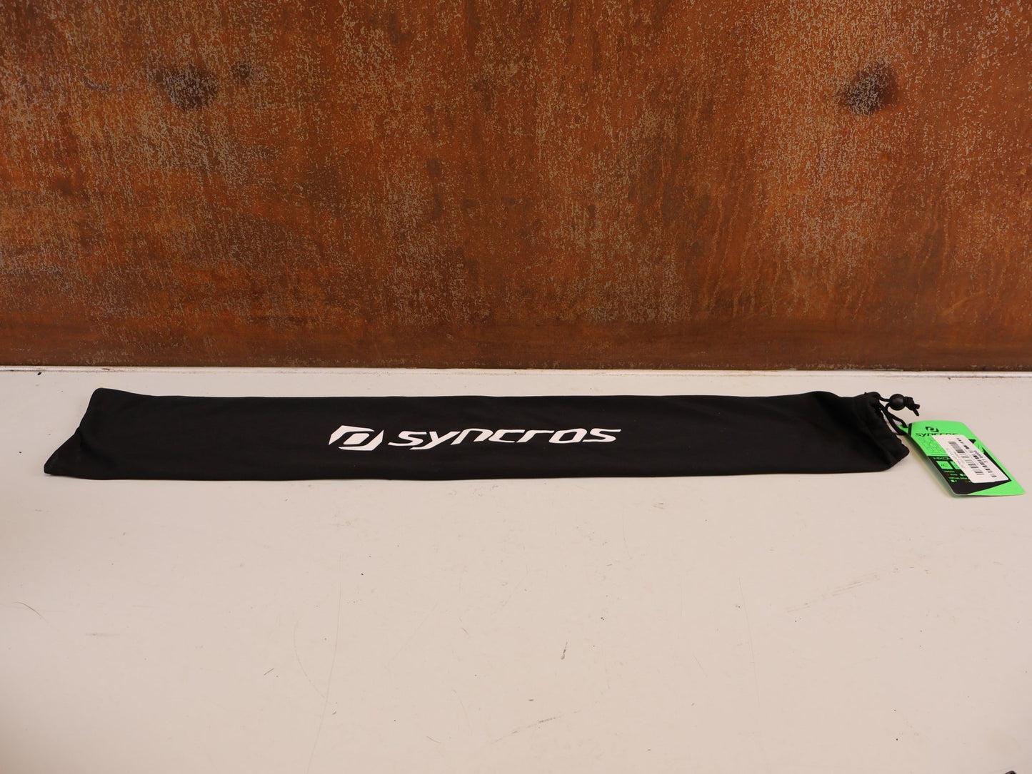 Lenker von Syncros, SYNCROS HIXON IC SL 780MM CARBON LENKER-/ VORBAUEINHEIT 50MM vor USEDBIKES-OB.DE Hintergrund