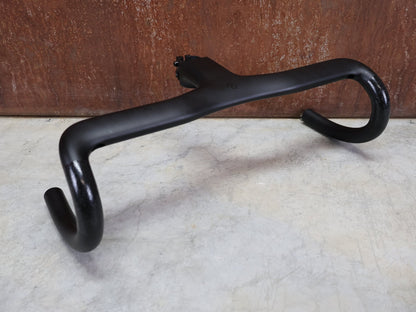 Lenker von Syncros, SYNCROS IC - R100 - SL LENKER - / VORBAUEINHEIT 400 / 110MM vor USEDBIKES - OB.DE Hintergrund