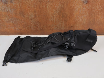 Taschen & Rucksäcke von topeak, TOPEAK BACKLOADER 15L SATTELTASCHE SCHWARZ TBP-BL3B OHNE INNENSACK vor USEDBIKES-OB.DE Hintergrund