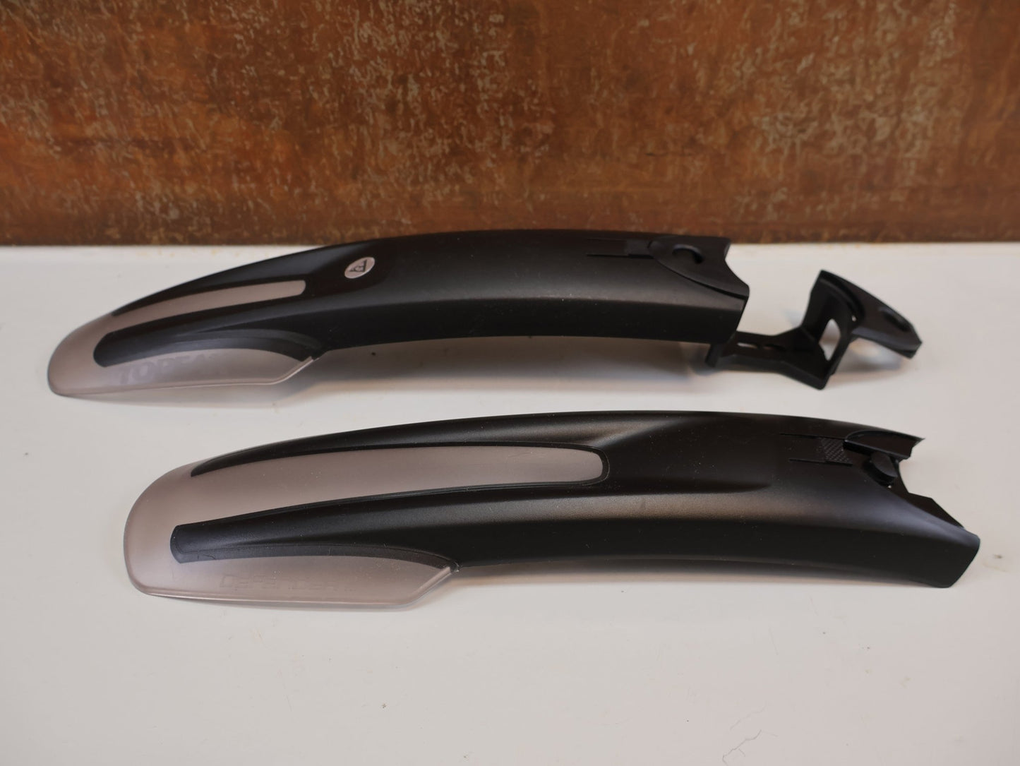 Schutzbleche & Gepäckträger von topeak, TOPEAK DEFENDER M1 / XC11 SET / 27,5 ZOLL / MTB SCHUTZBLECHE / UNVOLLSTÄNDIG vor USEDBIKES - OB.DE Hintergrund