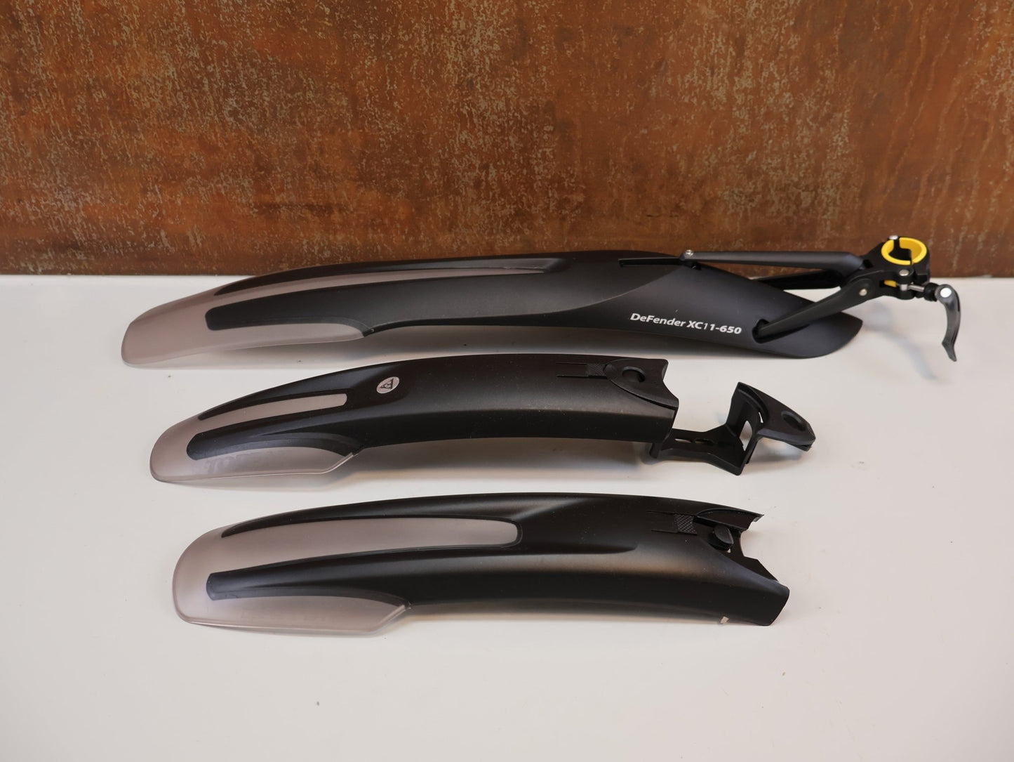 Schutzbleche & Gepäckträger von topeak, TOPEAK DEFENDER M1 / XC11 SET / 27,5 ZOLL / MTB SCHUTZBLECHE / UNVOLLSTÄNDIG vor USEDBIKES - OB.DE Hintergrund