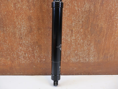 Sattelstütze von TranzX, TRANZX JD YSI34 VARIOSATTELSTÜTZE 34.9 MM 170 MM vor USEDBIKES-OB.DE Hintergrund