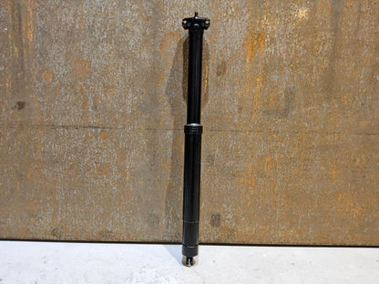Sattelstütze von TranzX, TRANZX JD - YSP DROPPER POST SATTELSTÜTZE 34,9MM 170MM HUB in variant_title vor USEDBIKES - OB.DE Hintergrund