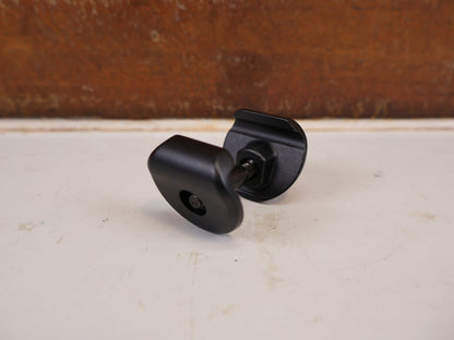 Zubehör von Trek, TREK 2-BOLT SATTEL KLEMMBACKEN 7X7MM SADDLE CLAMP / HAN W524900 vor USEDBIKES-OB.DE Hintergrund