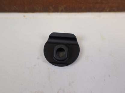 Zubehör von Trek, TREK 2-BOLT SATTEL KLEMMBACKEN 7X7MM SADDLE CLAMP / HAN W524900 vor USEDBIKES-OB.DE Hintergrund