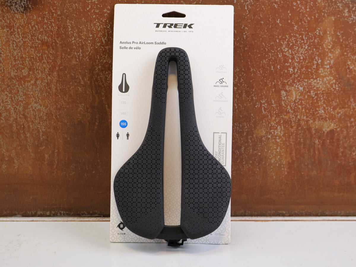 Sattel von Trek, TREK AEOLUS PRO AIRLOOM CARBON SATTEL 3D DRUCK 155MM 182G BLENDR vor USEDBIKES-OB.DE Hintergrund