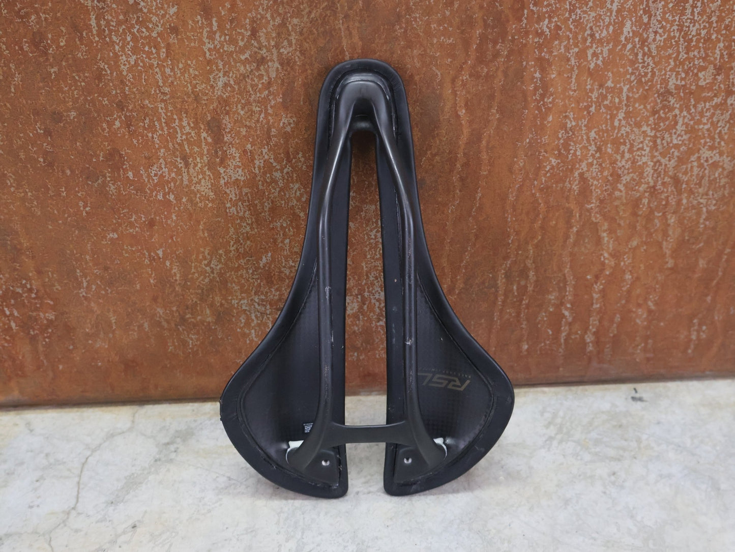 Sattel von Trek, TREK AEOLUS RSL SATTEL 155MM vor USEDBIKES - OB.DE Hintergrund