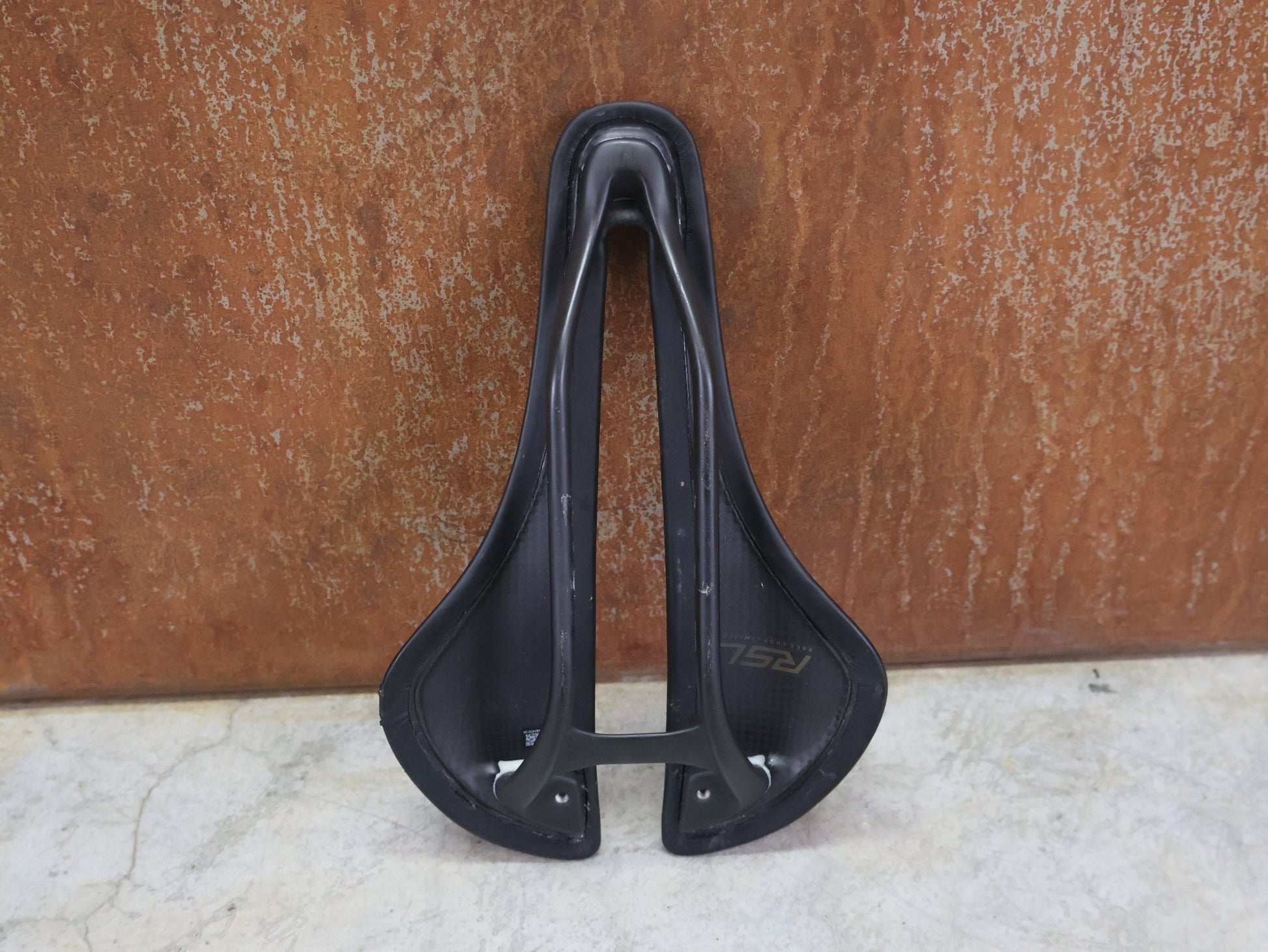 Sattel von Trek, TREK AEOLUS RSL SATTEL 155MM vor USEDBIKES - OB.DE Hintergrund