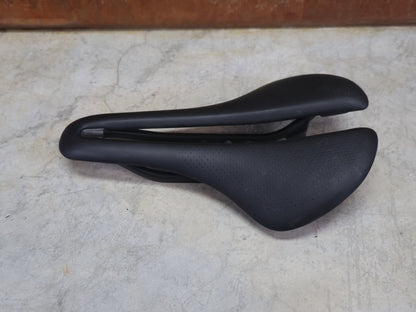 Sattel von Trek, TREK AEOLUS RSL SATTEL 155MM vor USEDBIKES - OB.DE Hintergrund