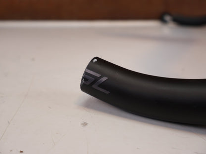 Lenker von Trek, Trek Aero RSL Carbon Lenker Vorbau 390/420x100mm 312g vor USEDBIKES-OB.DE Hintergrund