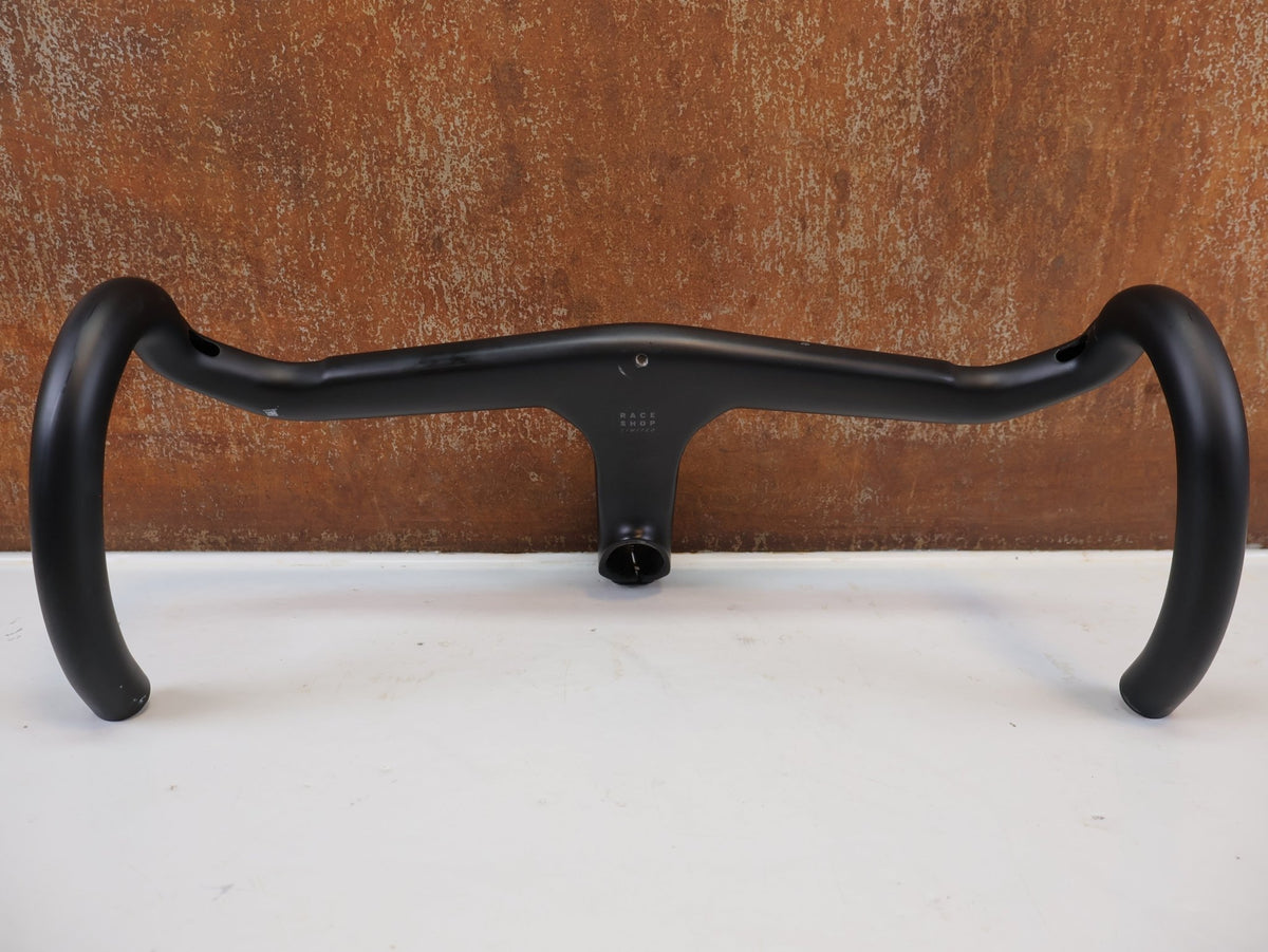 Lenker von Trek, Trek Aero RSL Carbon Lenker Vorbau 390/420x100mm 312g vor USEDBIKES-OB.DE Hintergrund