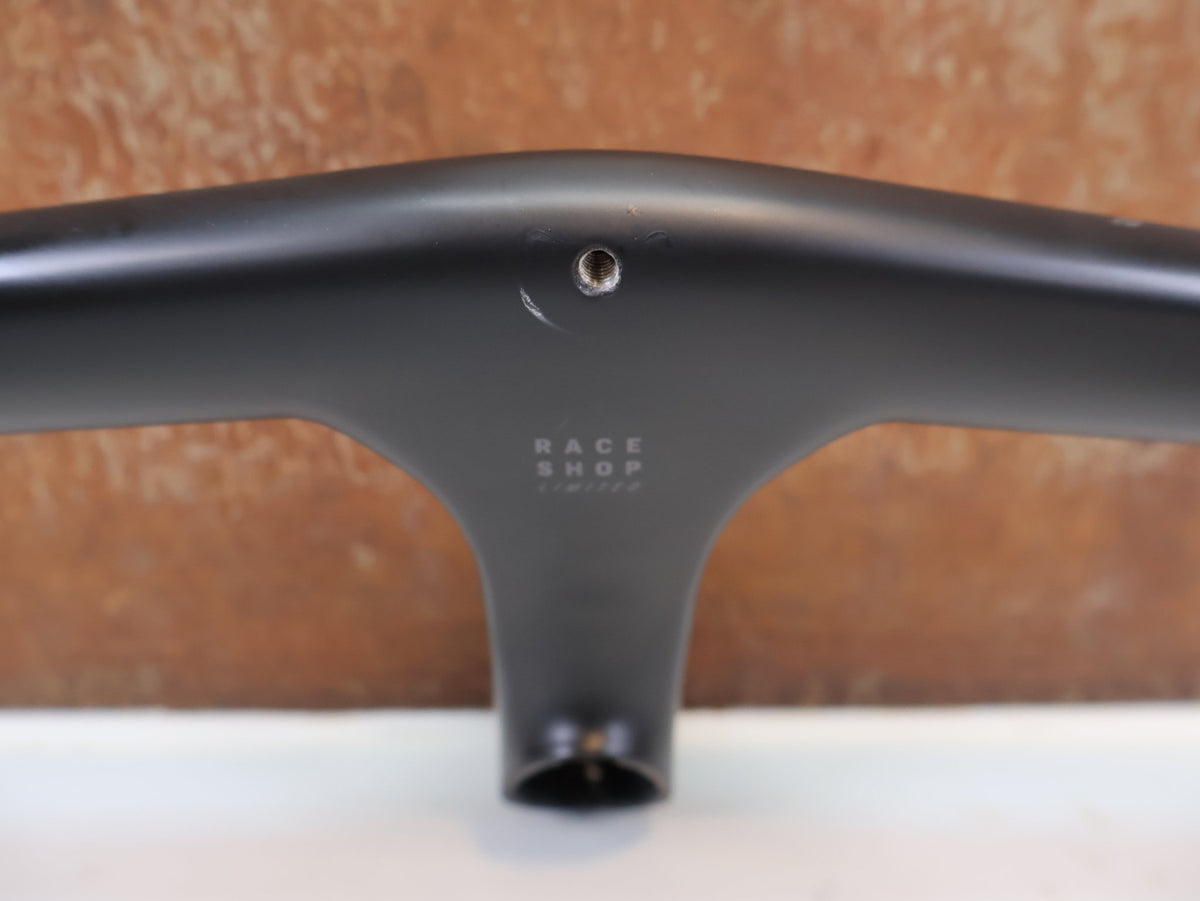 Lenker von Trek, Trek Aero RSL Carbon Lenker Vorbau 390/420x100mm 312g vor USEDBIKES-OB.DE Hintergrund