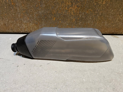 Trinkflaschen und Halter von Trek, TREK AERO TRINKFLASCHE UND CARBON FLASCHENHALTER vor USEDBIKES - OB.DE Hintergrund