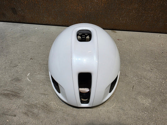 Helme von Trek, TREK BALLISTA MIPS AERO FAHRRADHELM / WHITE vor USEDBIKES - OB.DE Hintergrund