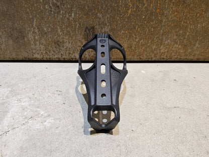 Trinkflaschen und Halter von Trek, TREK BAT CAGE FLASCHENHALTER / BLACK vor USEDBIKES - OB.DE Hintergrund